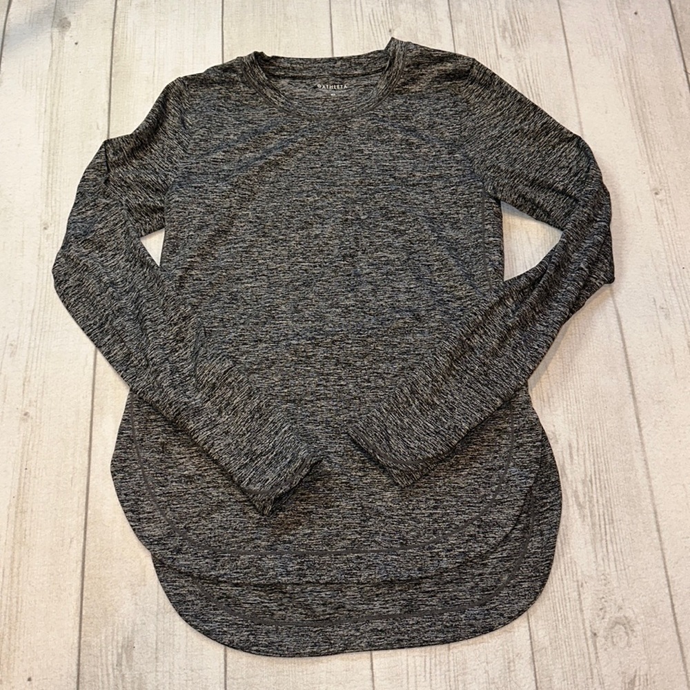 Athleta Uptempo long sleeve top